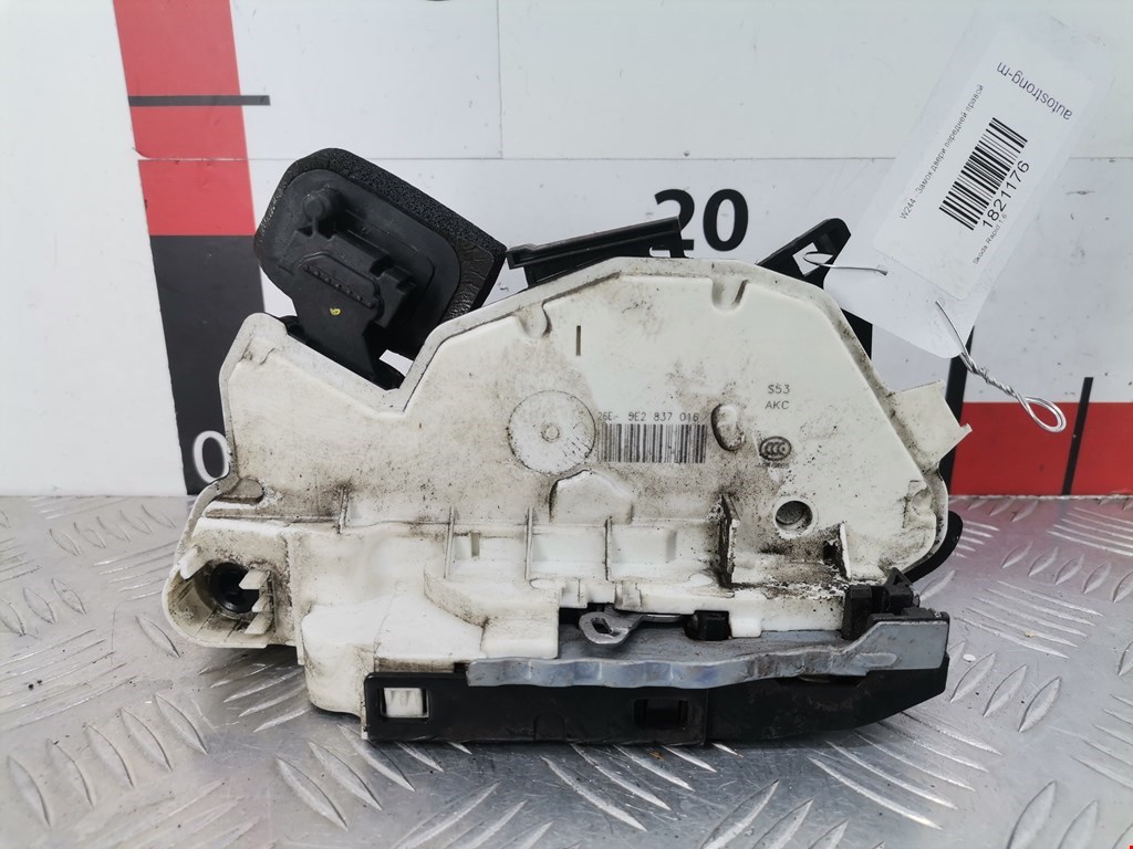 Замок двери передней правой SKODA Rapid 2012-2020