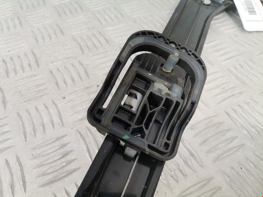 Стеклоподъемник передний правый SKODA Rapid 2012-2020