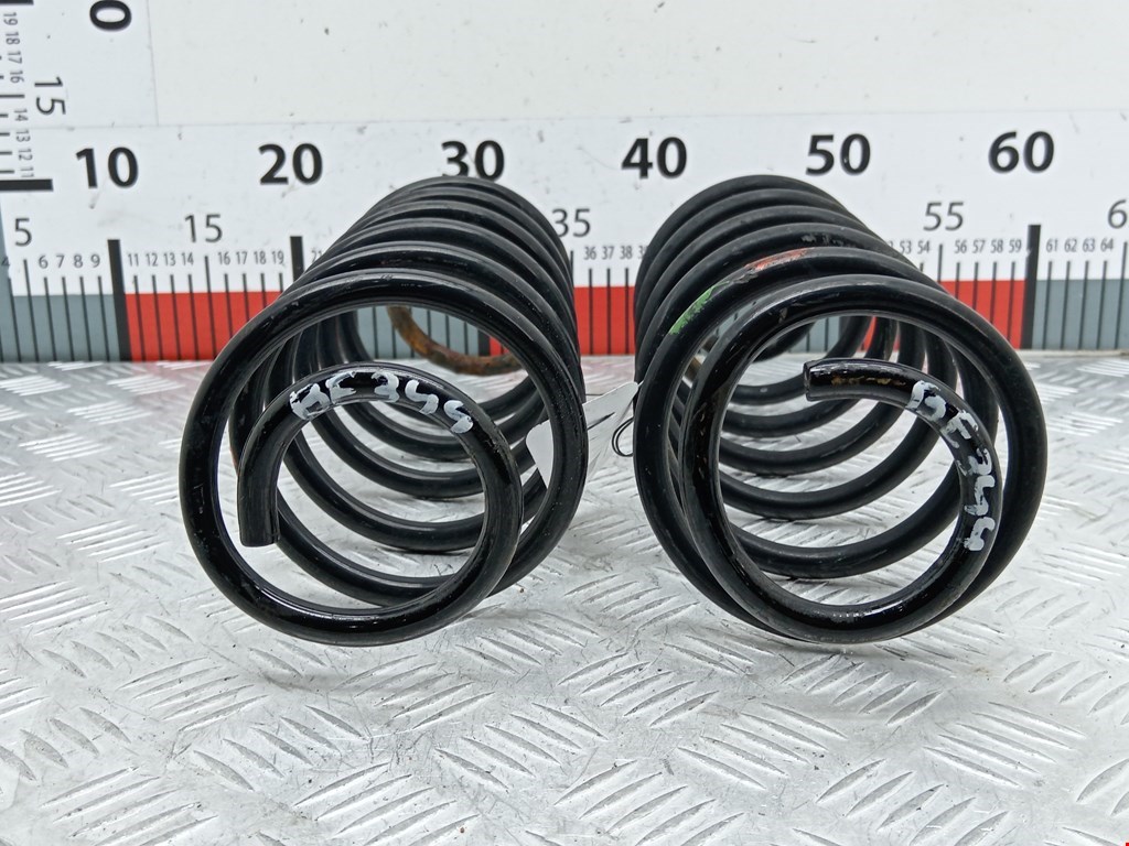 Пружина задняя левая/правая FORD Fiesta 2001-2008