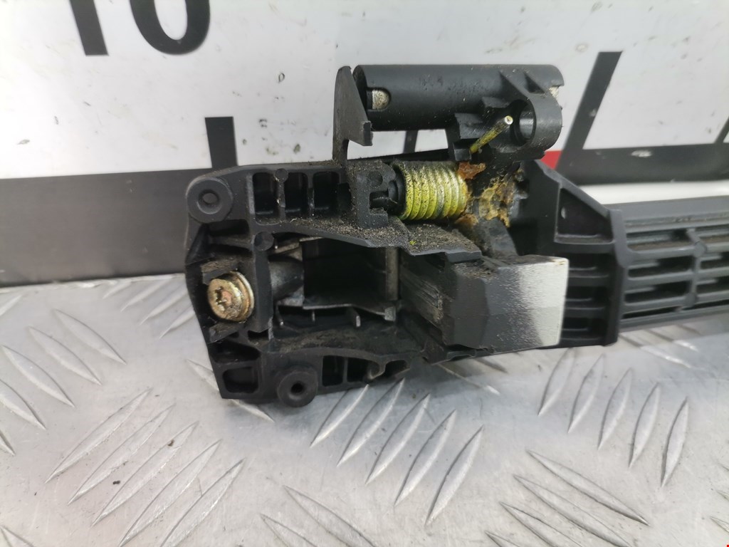 Ручка двери передней наружная левая TOYOTA Corolla E120 2001-2006