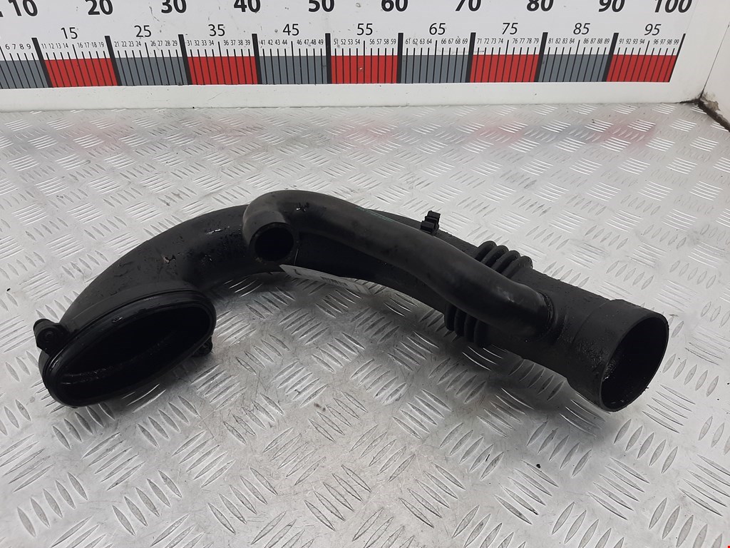 Патрубок воздушного фильтра BMW X5 E53 1999-2006