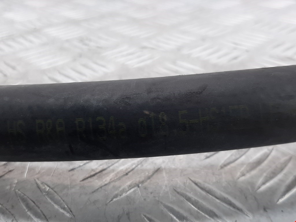 Трубка кондиционера KIA Sorento 2002-2009