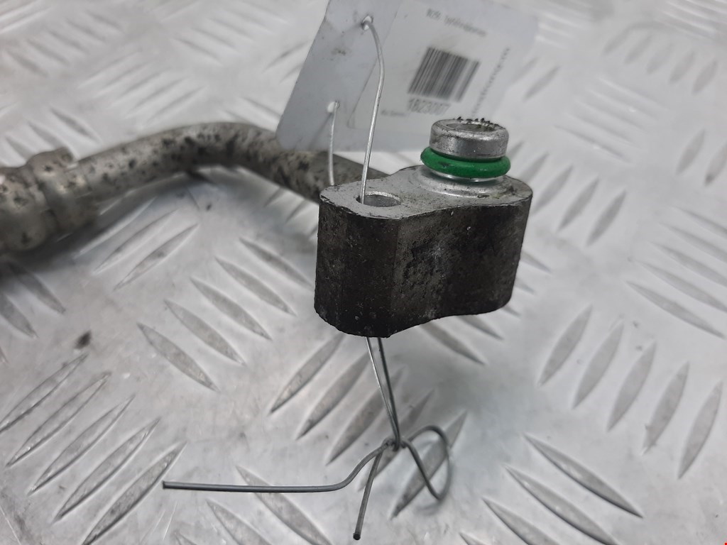 Трубка кондиционера KIA Sorento 2002-2009