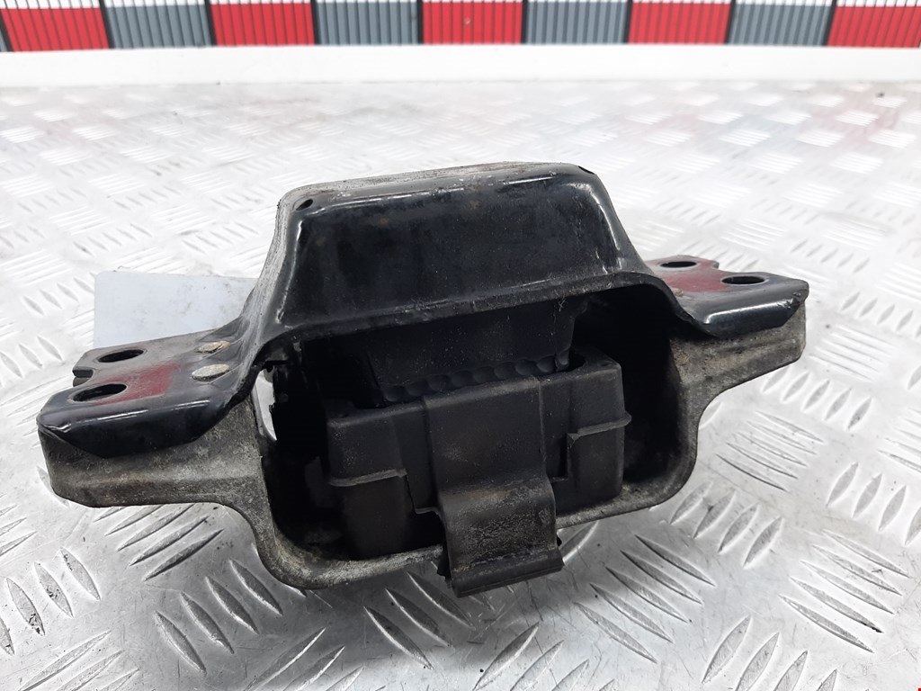 Подушка (опора) крепления двигателя Skoda Octavia 1Z (2004-2013)