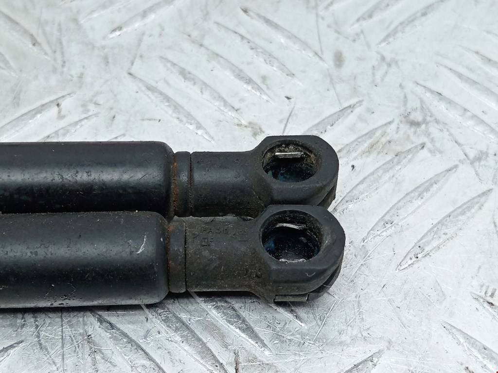 Амортизатор капота левый=правый VOLVO S60 I 2000-2010