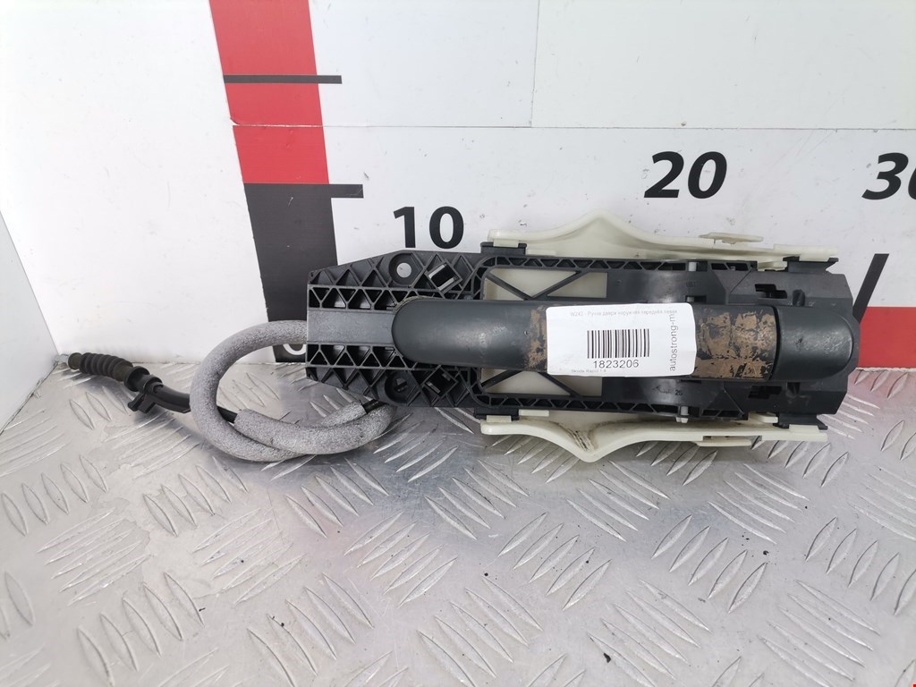 Ручка двери передней наружная левая SKODA Rapid 2012-2020