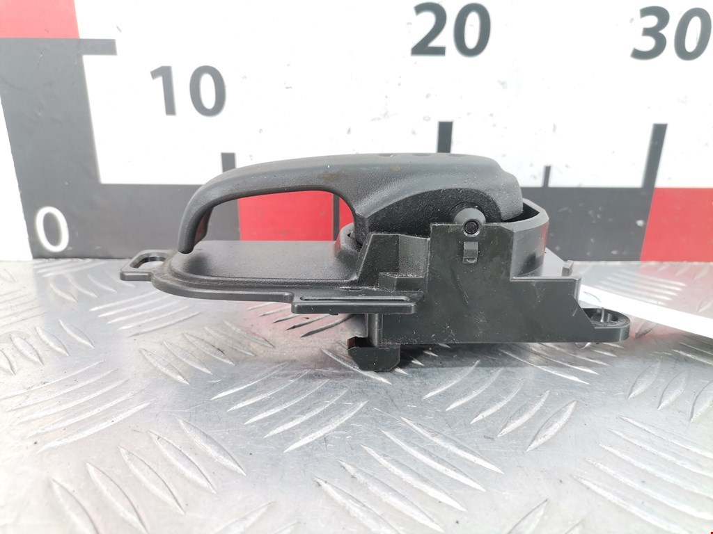 Ручка дверная передняя внутренняя правая NISSAN Note E11 2005-2014