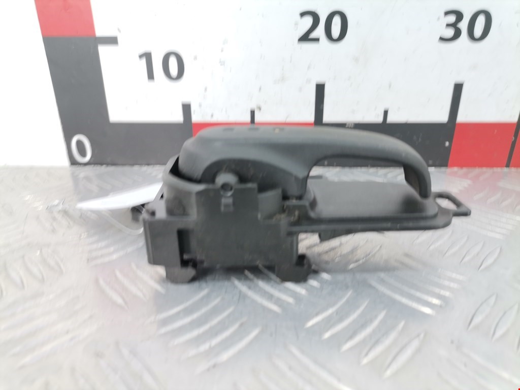 Ручка дверная передняя внутренняя правая NISSAN Note E11 2005-2014