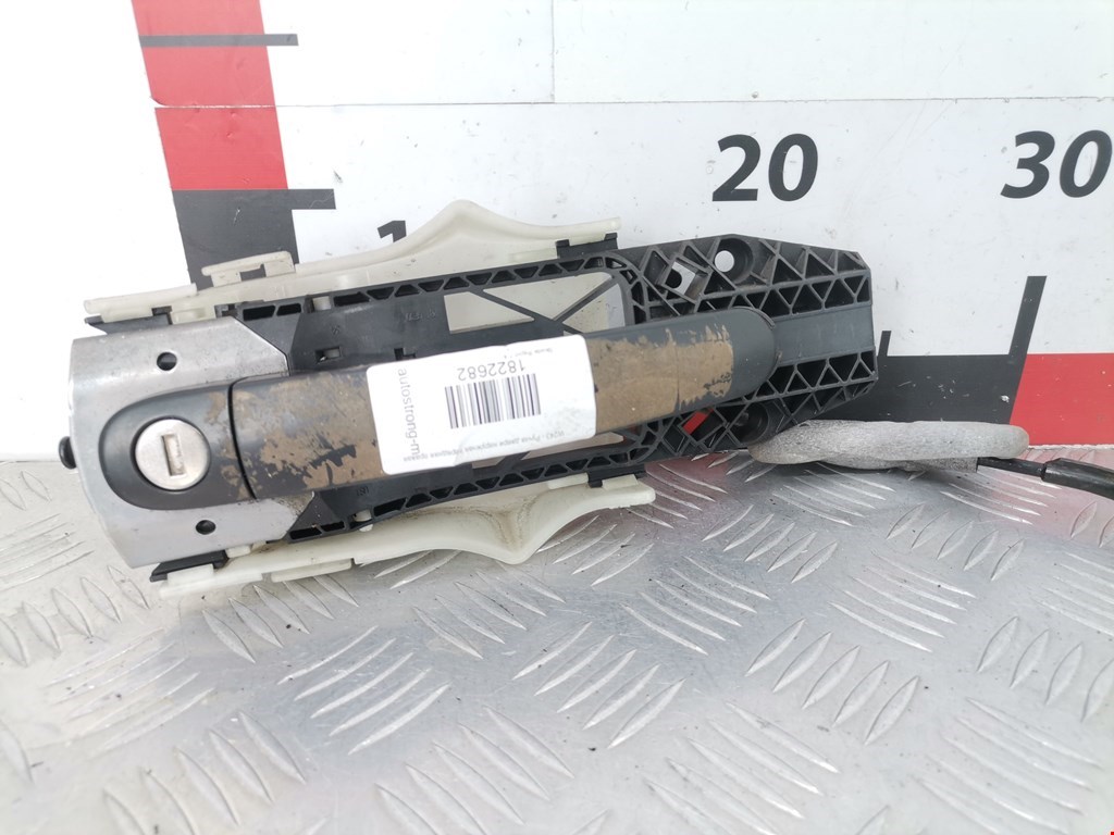 Ручка двери передней наружная правая SKODA Rapid 2012-2020