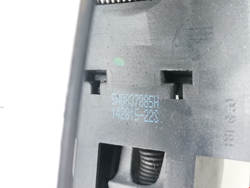 Ручка двери передней наружная правая SKODA Rapid 2012-2020