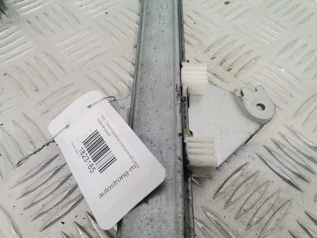 Стеклоподъемник передний правый NISSAN Note E11 2005-2014