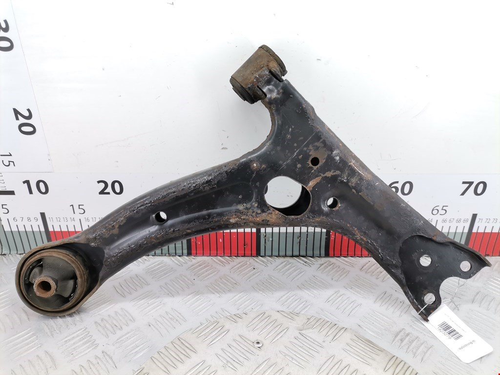 Рычаг передний левый TOYOTA Prius II XW20 2003-2012