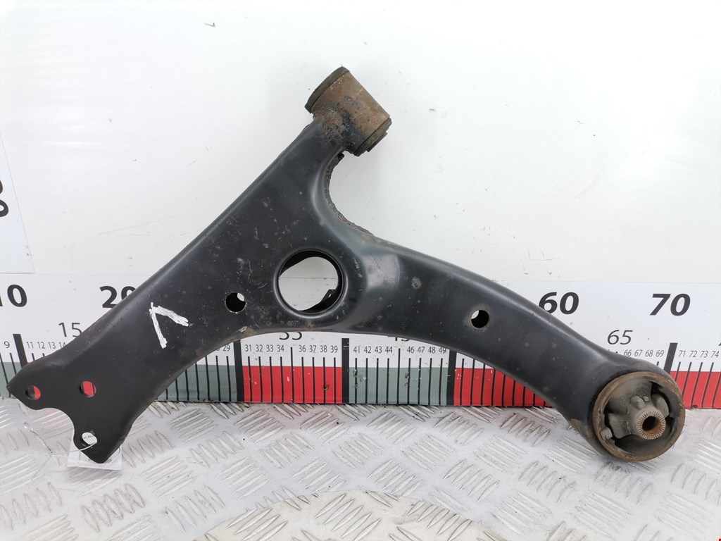 Рычаг передний левый TOYOTA Prius II XW20 2003-2012