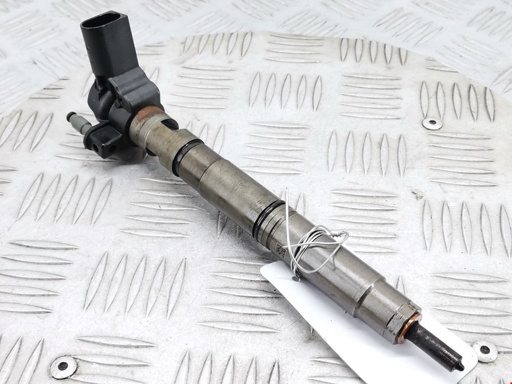 Форсунка дизельная электрическая VOLKSWAGEN Passat CC 2008-2017