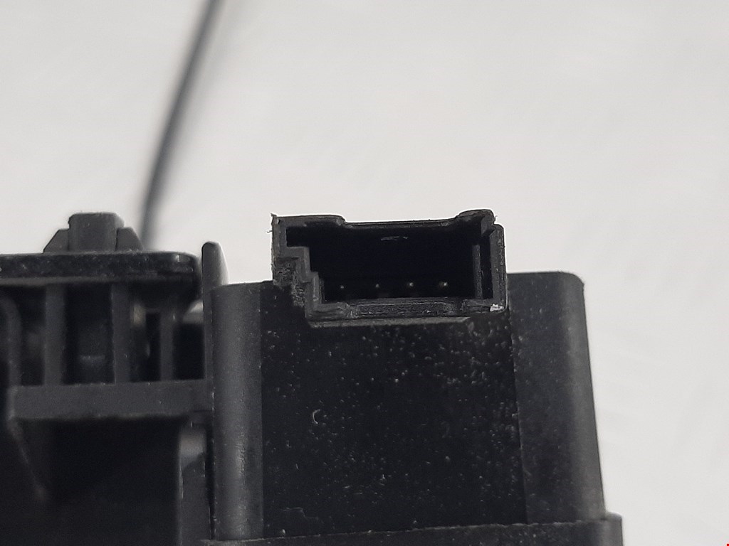 Замок багажника (крышки двери) BMW 6er E63/E64 2003-2011