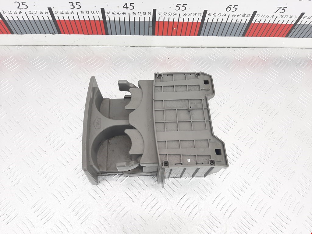 Подстаканник KIA Sorento 2002-2009