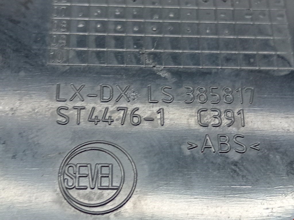 Дефлектор воздушный FIAT Ducato 250 2007-2014