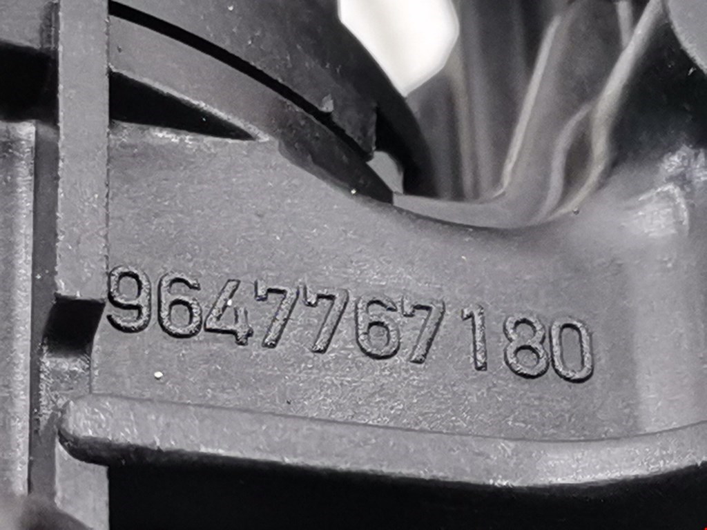 Корпус термостата FORD Focus II 2005-2011