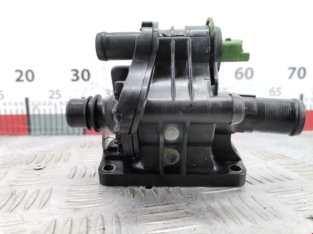 Корпус термостата FORD Focus II 2005-2011