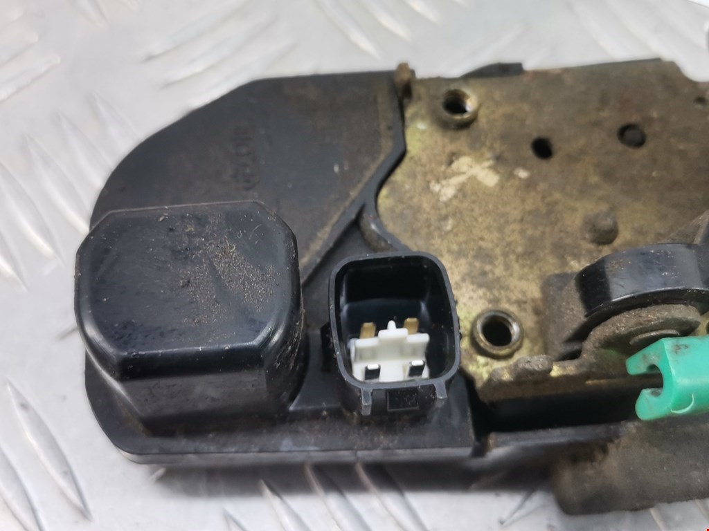 Замок двери задней левой CHRYSLER 300 M 300M 1998-2004