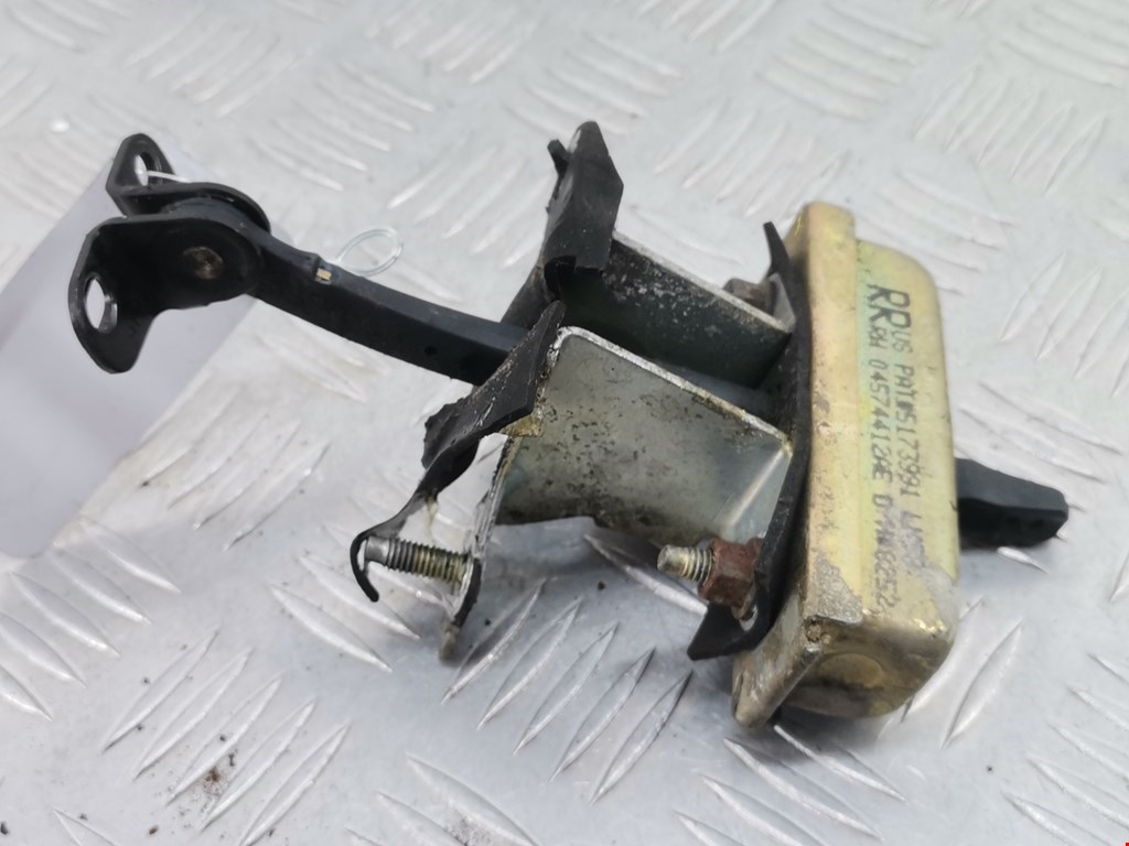 Ограничитель открывания двери CHRYSLER 300 M 300M 1998-2004