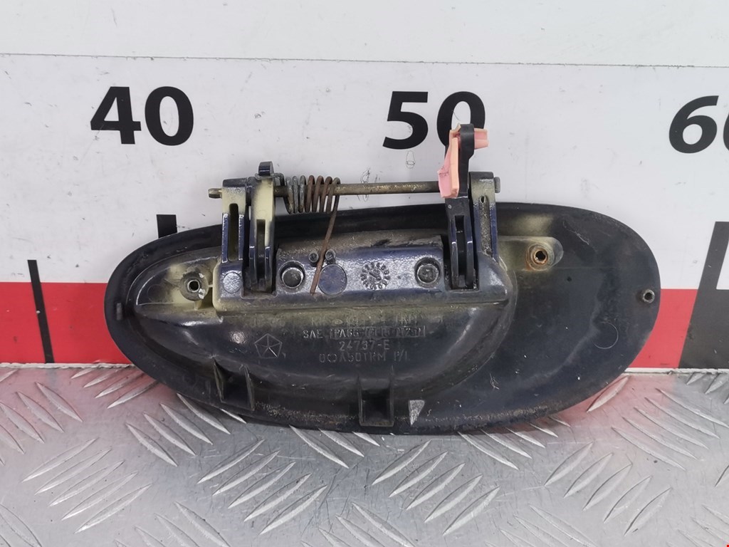 Ручка двери задней наружная правая CHRYSLER 300 M 300M 1998-2004