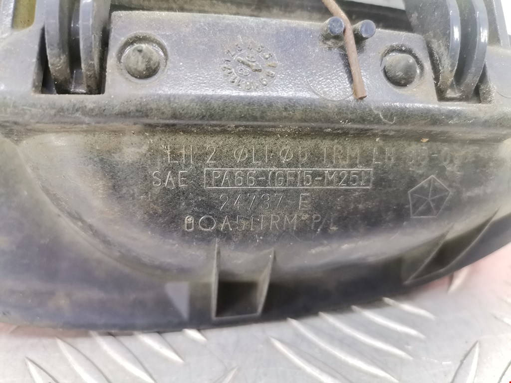 Ручка двери задней наружная левая CHRYSLER 300 M 300M 1998-2004