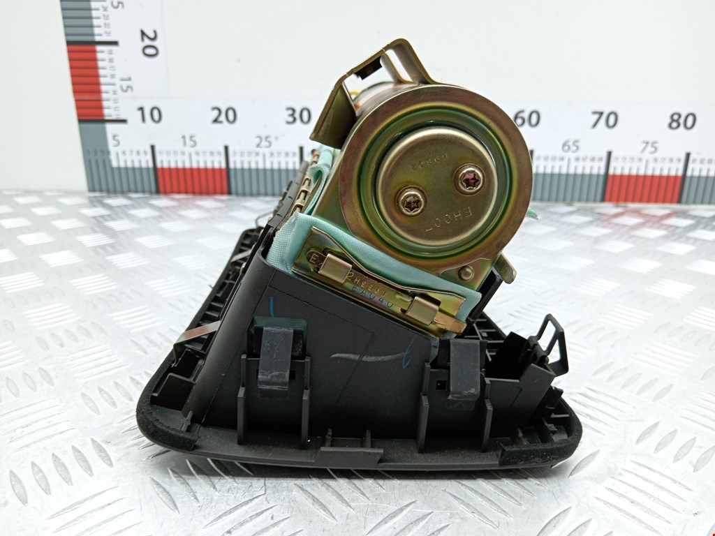 Подушка безопасности пассажирская (в торпедо) MAZDA 626 GF 1997-2003