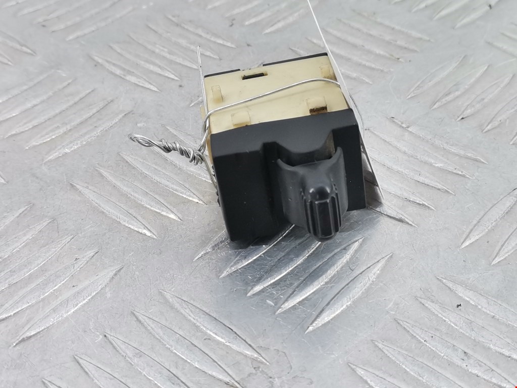 Кнопка центрального замка CHRYSLER 300 M 300M 1998-2004