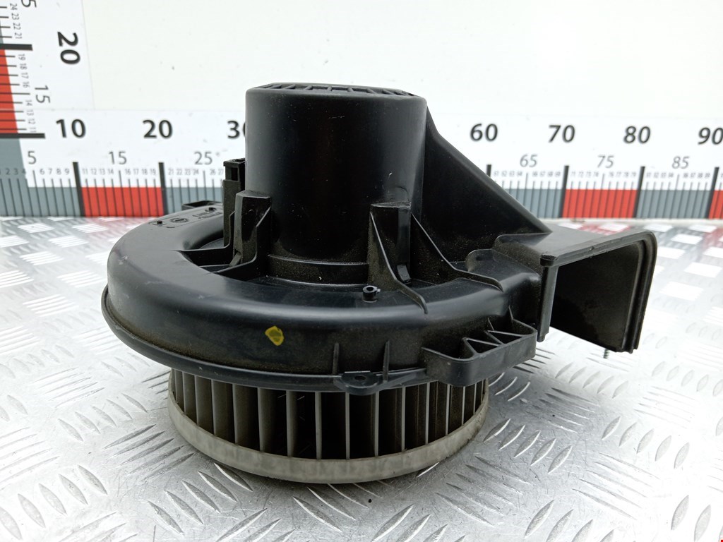 Моторчик (мотор) отопителя салона SKODA Fabia MK2 5J 2007-2014