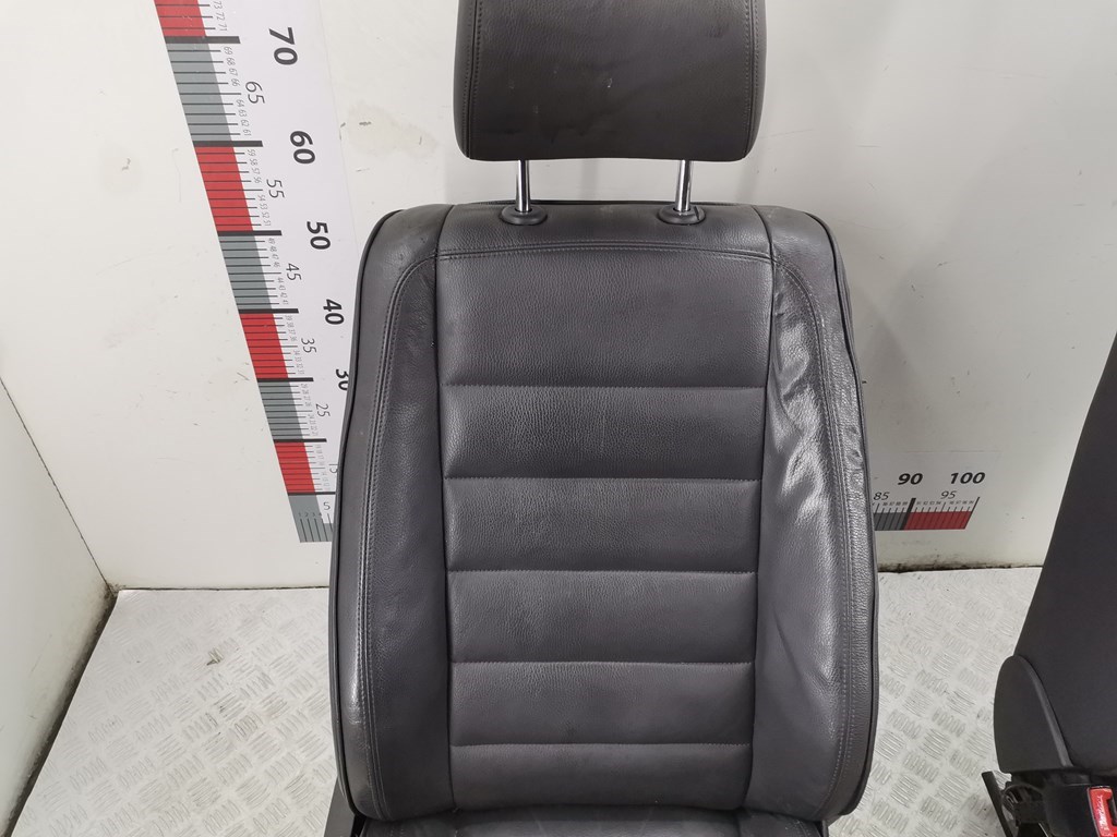 Комплект (К-кт) сидений VOLKSWAGEN Touareg 2002-2010