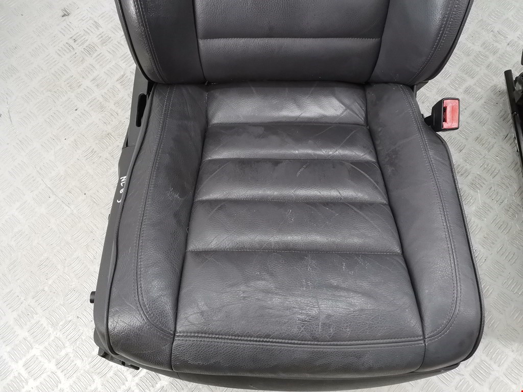 Комплект (К-кт) сидений VOLKSWAGEN Touareg 2002-2010