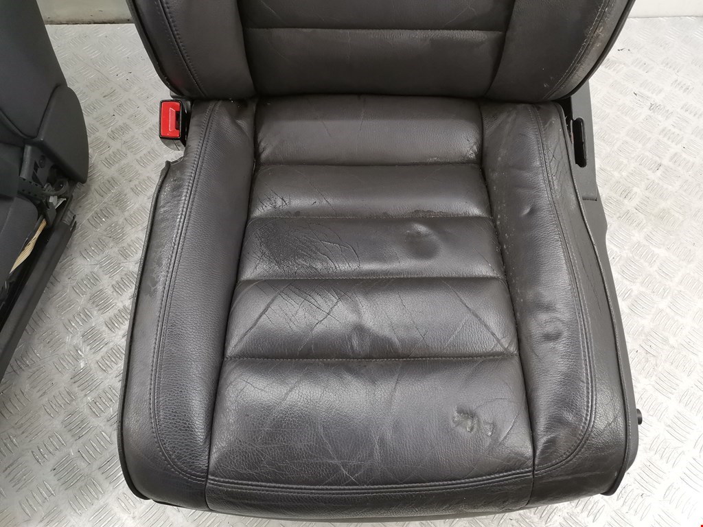 Комплект (К-кт) сидений VOLKSWAGEN Touareg 2002-2010