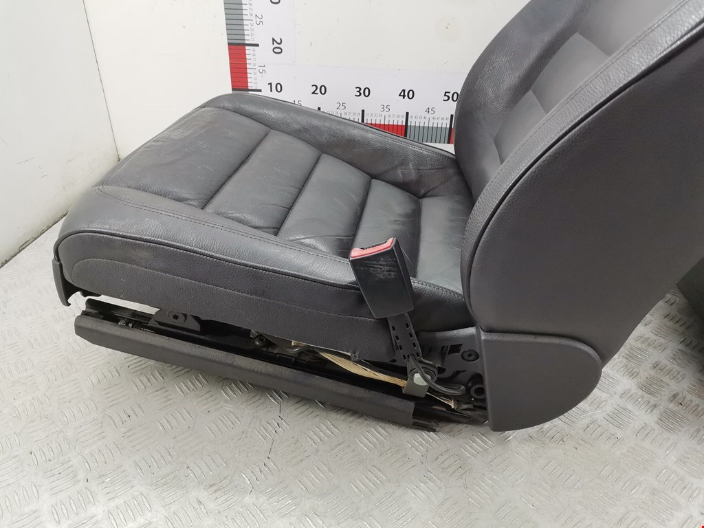 Комплект (К-кт) сидений VOLKSWAGEN Touareg 2002-2010