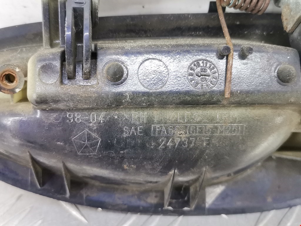 Ручка двери передней наружная правая CHRYSLER 300 M 300M 1998-2004