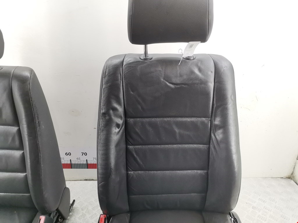 Комплект (К-кт) сидений VOLKSWAGEN Touareg 2002-2010