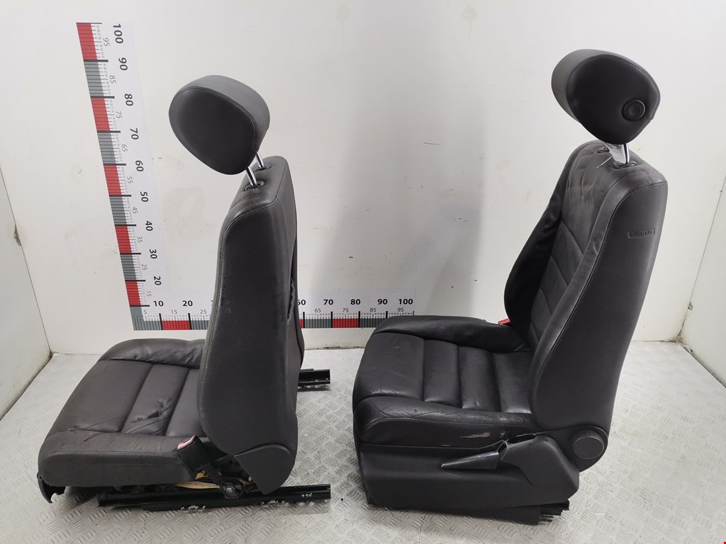 Комплект (К-кт) сидений VOLKSWAGEN Touareg 2002-2010
