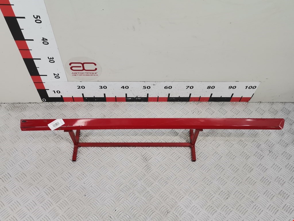 Накладка декоративная (молдинг) двери передней правой Skoda Octavia 1Z (2004-2013)