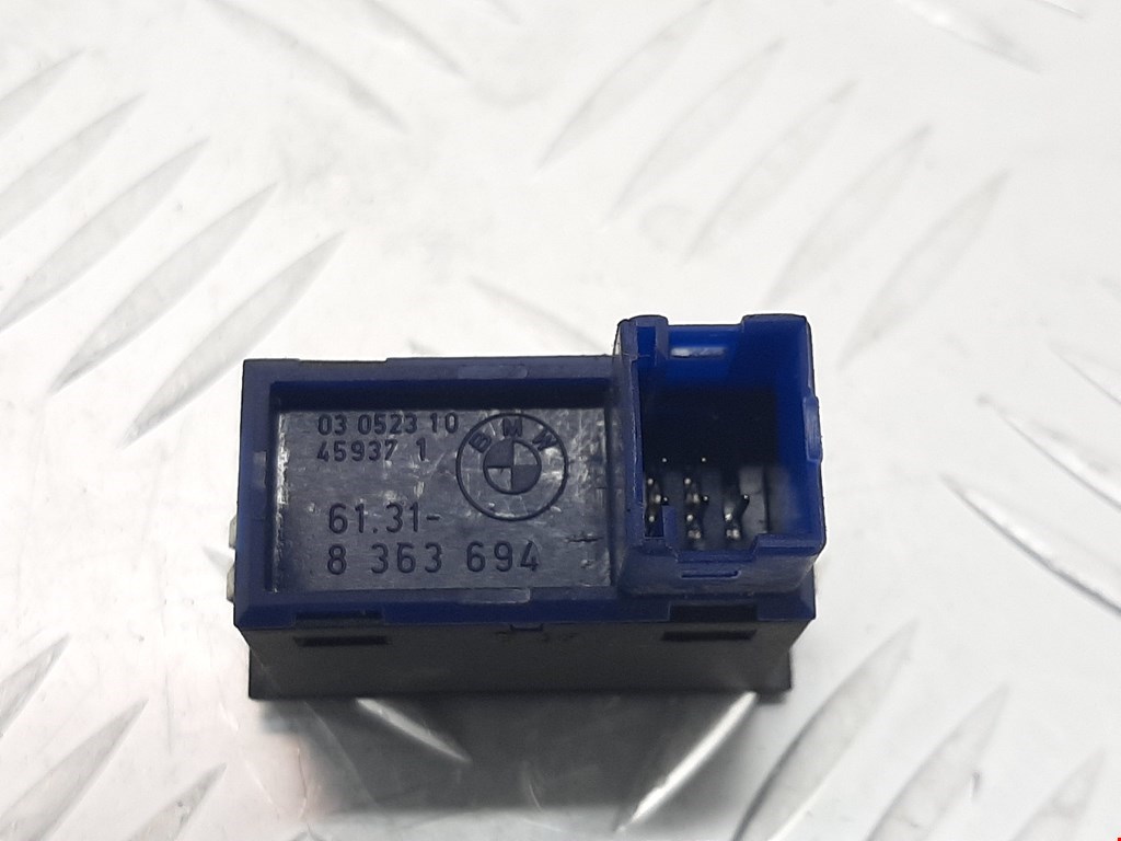 Кнопка антипробуксовочной системы BMW 5er 5 серия E39 1995-2004