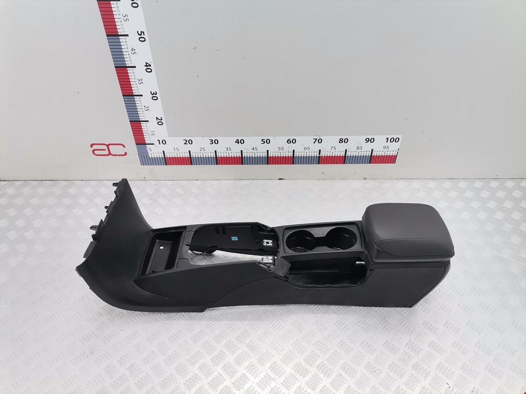 Подлокотник в салон VOLVO S40 II 2003-2012