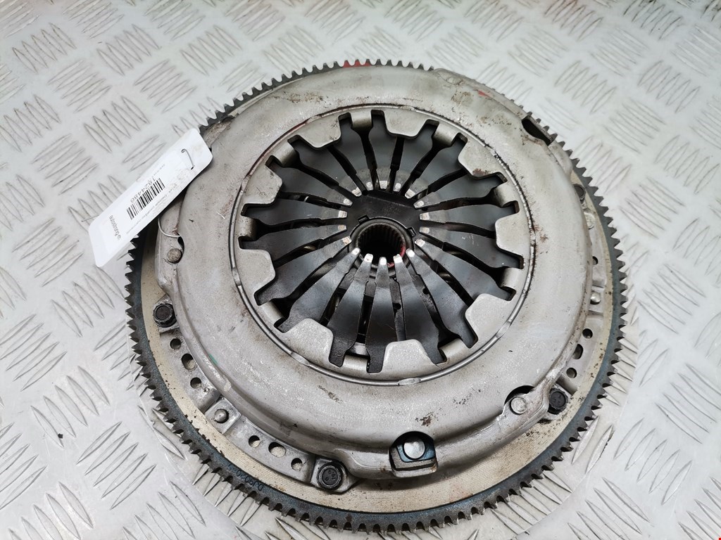 Маховик (демпфер сцепления) SEAT Ibiza 2002-2008