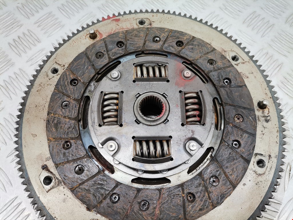 Маховик (демпфер сцепления) SEAT Ibiza 2002-2008