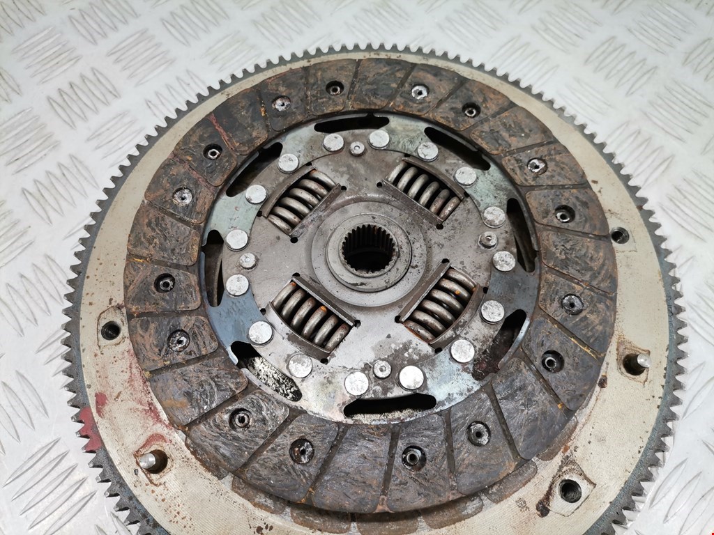 Маховик (демпфер сцепления) SEAT Ibiza 2002-2008