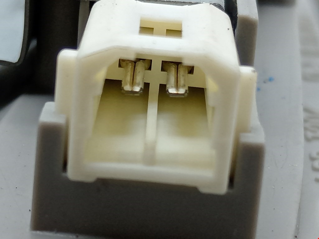 Плафон салонный (салона фонарь) MAZDA 626 GF 1997-2003