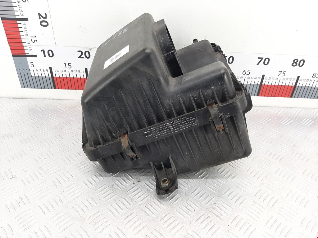 Корпус воздушного фильтра KIA Sorento 2002-2009