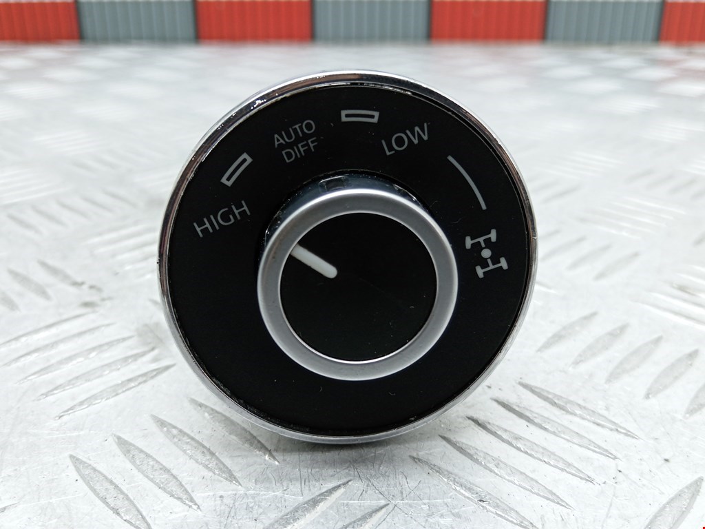 Кнопка включения полного привода VOLKSWAGEN Touareg 2002-2010