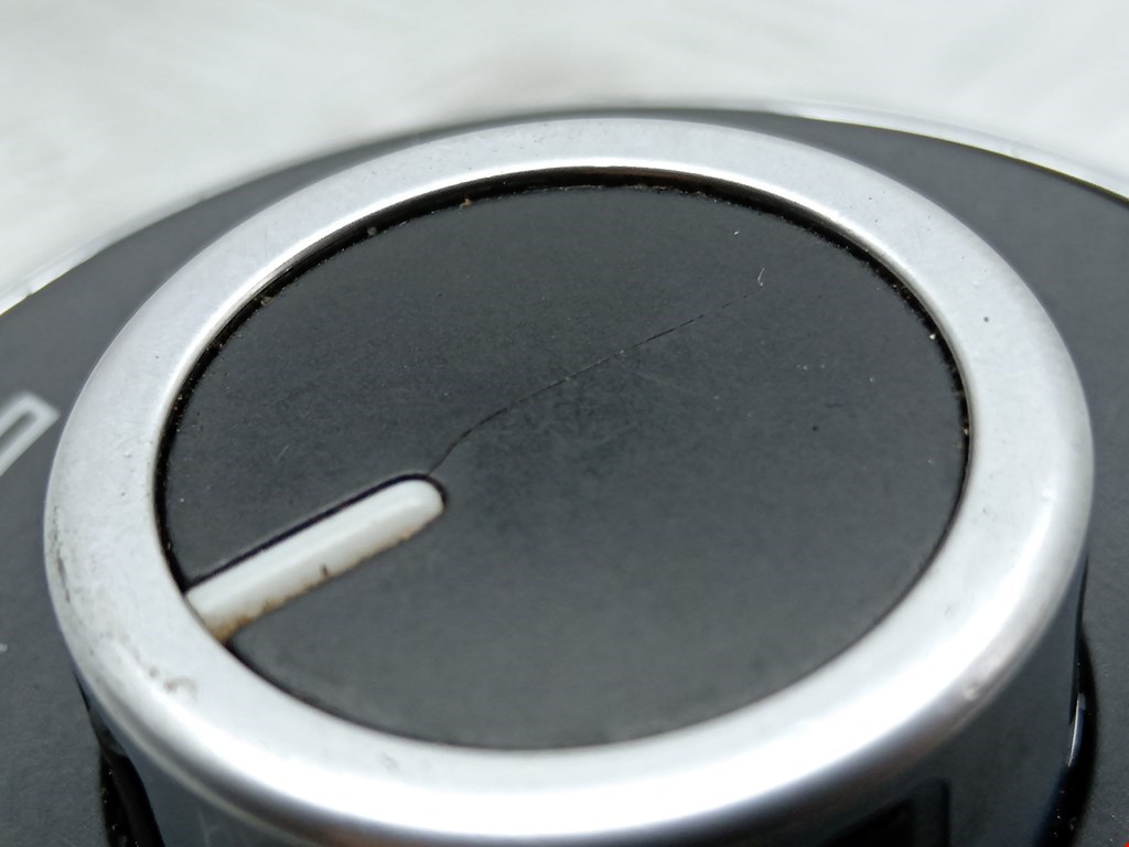 Кнопка включения полного привода VOLKSWAGEN Touareg 2002-2010