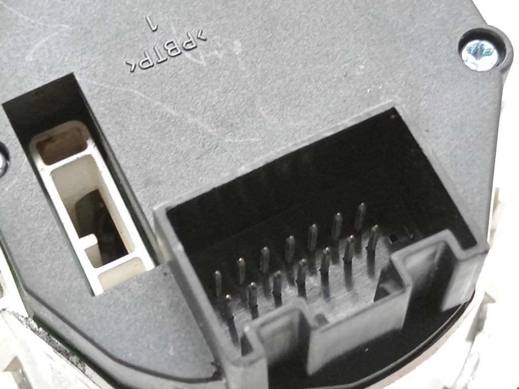 Кнопка включения полного привода VOLKSWAGEN Touareg 2002-2010