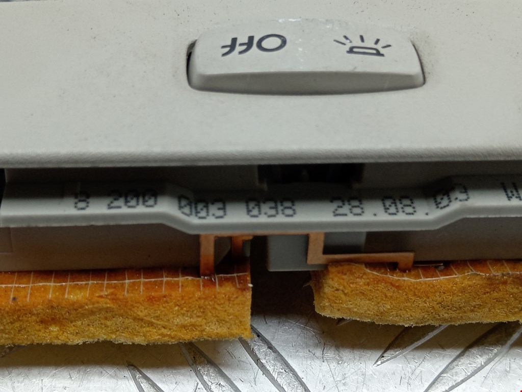 Плафон салонный (салона фонарь) RENAULT Laguna 2001-2007