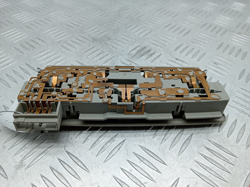Плафон салонный (салона фонарь) RENAULT Laguna 2001-2007